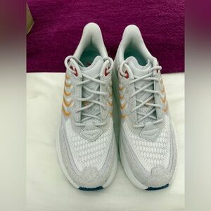 Hoka Vibrant Bloom Clifton LS Sneaker